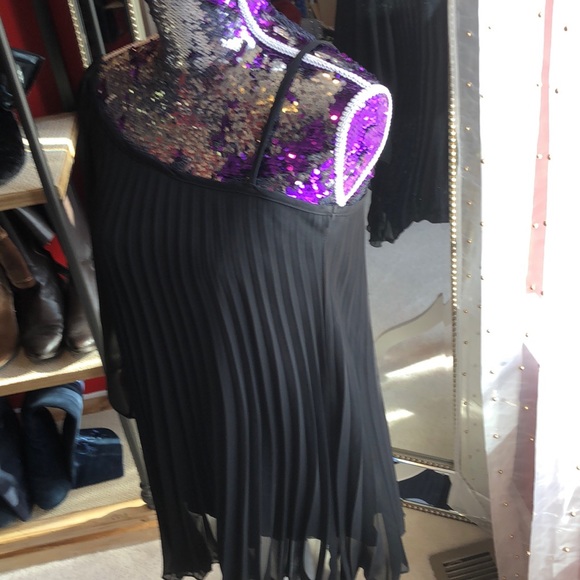 Top - Picture 4 of 6